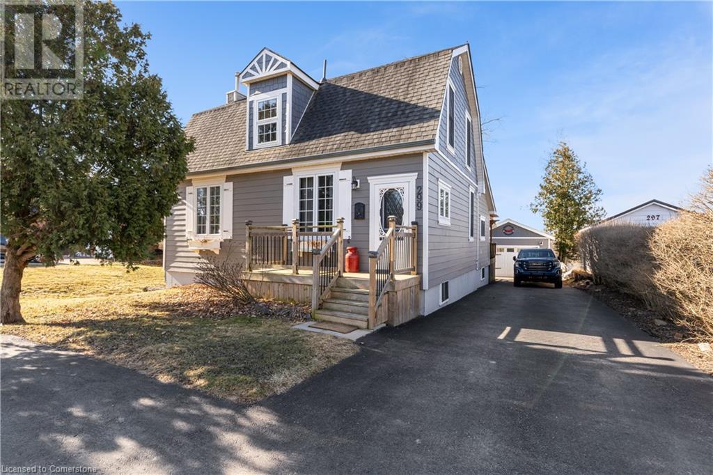 299 Caithness St E, Caledonia, ON N3W 1E3
