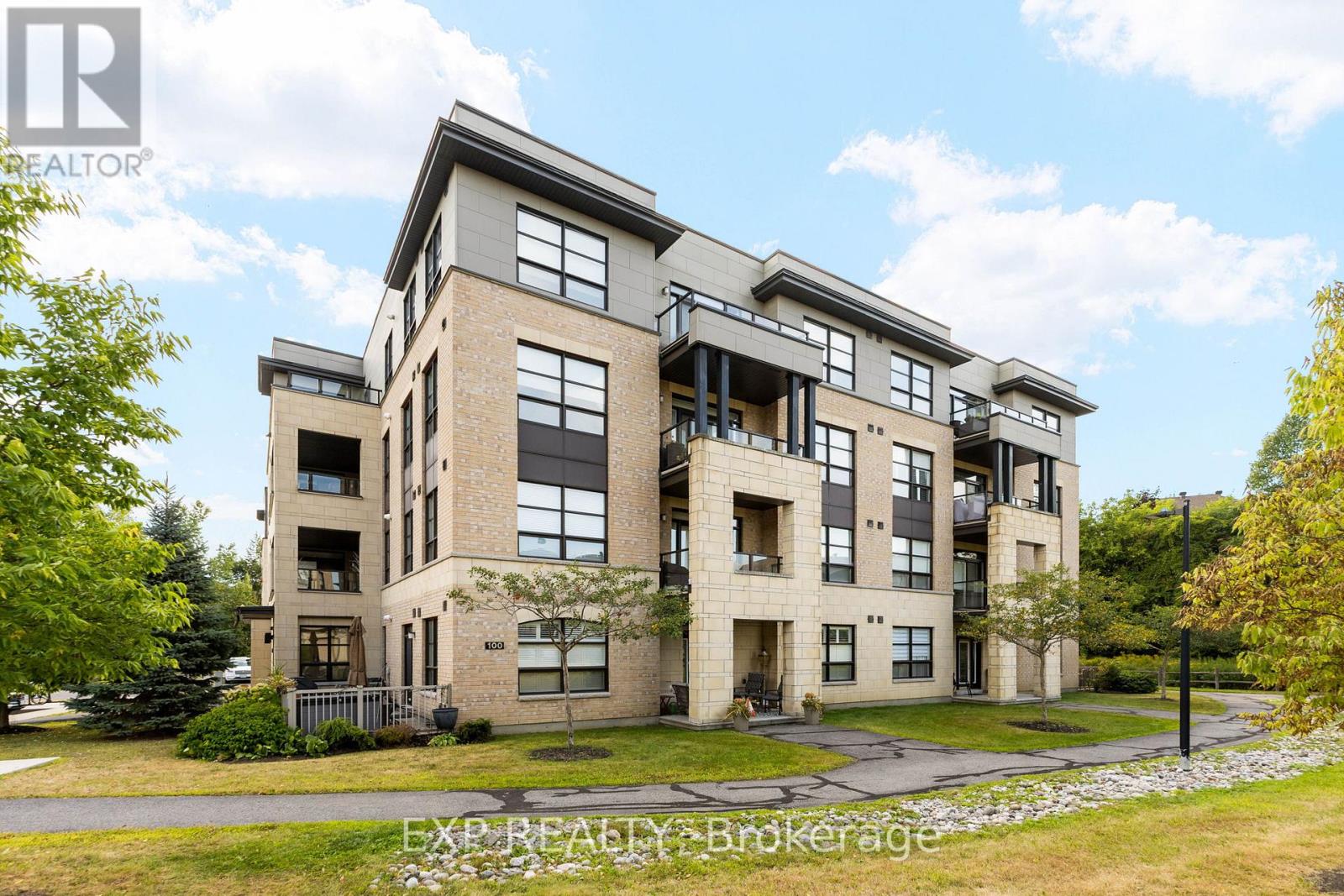 304 100 Montblanc Private, Ottawa, ON K1C 0B2