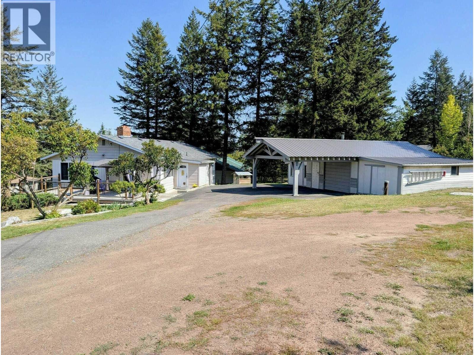 605 Hull Rd, Williams Lake, BC V2G 3S8