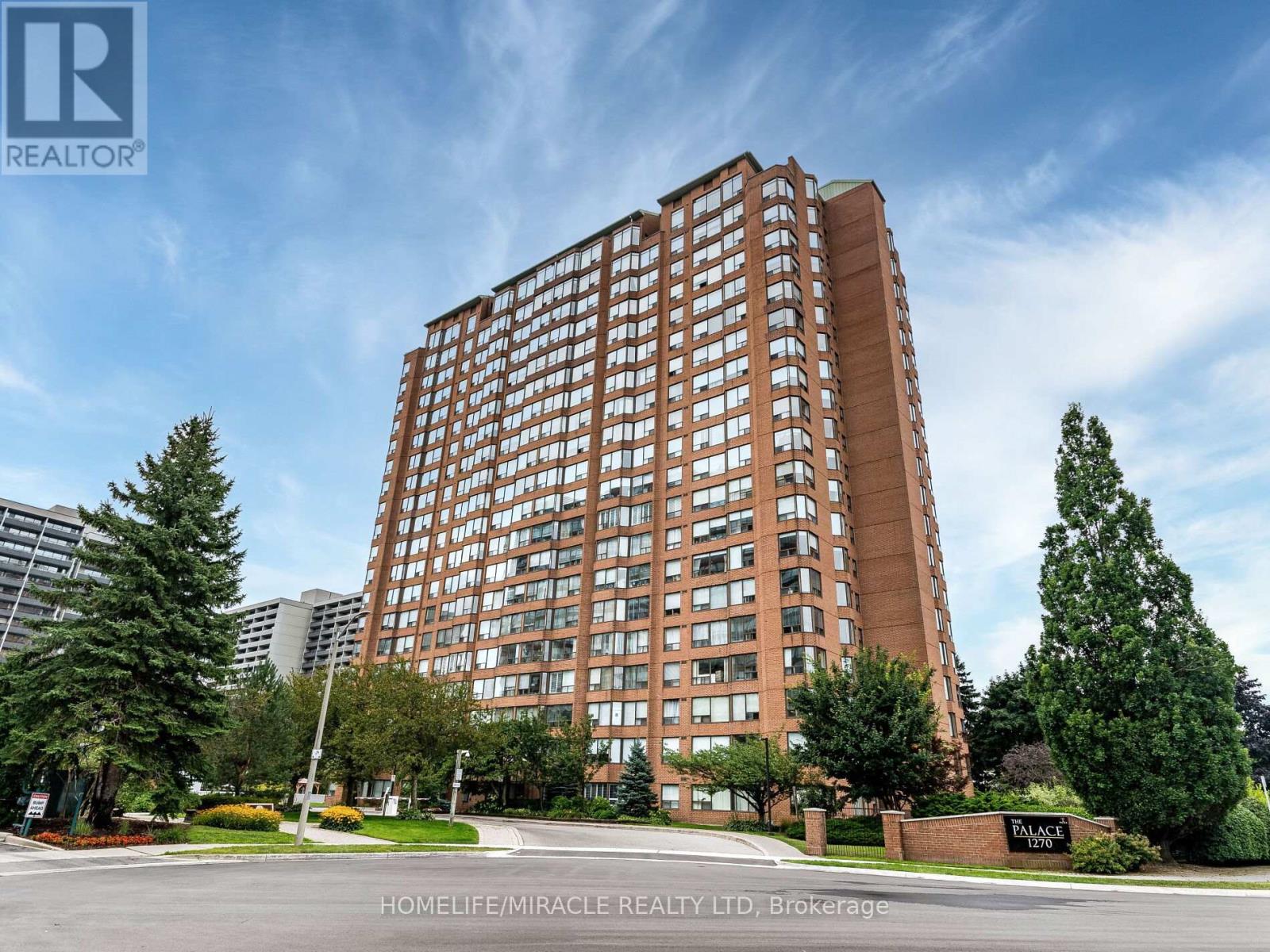 604 1270 Maple Crossing Blvd, Burlington, ON L7S 2J3