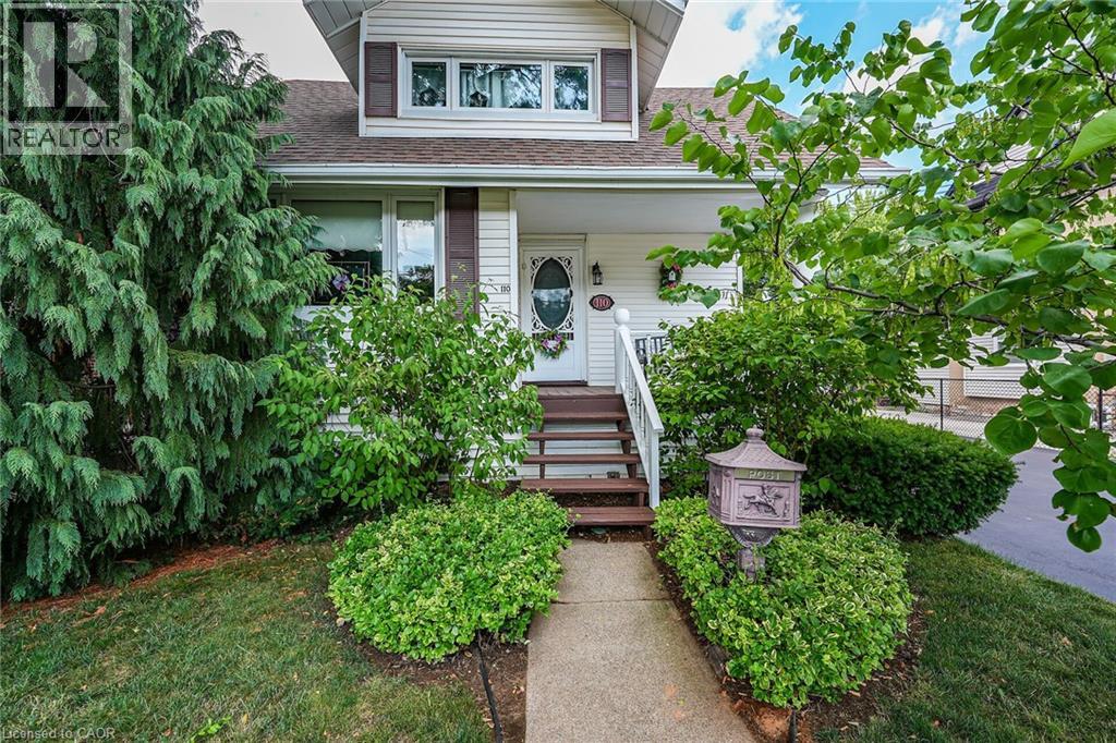 110 Livingston Ave, Grimsby, ON L3M 1L6