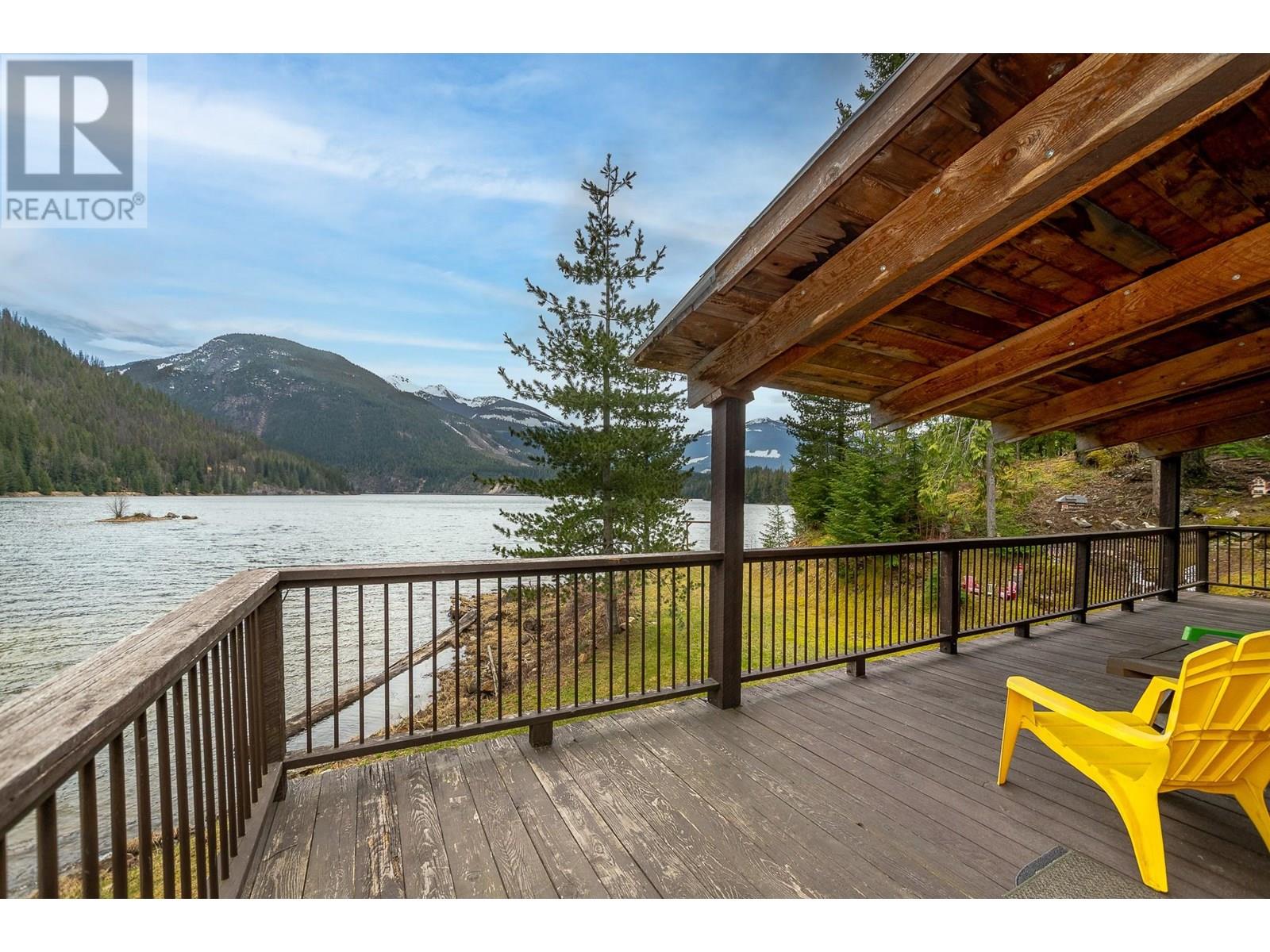 8323 Trans Canada Hwy, Malakwa, BC V0E 2S0