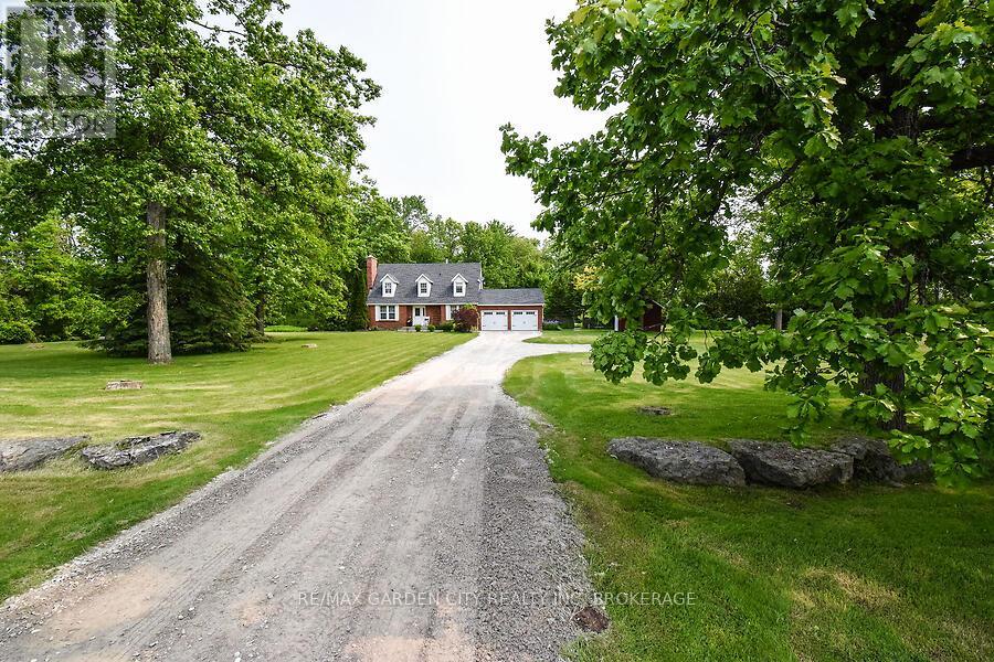 631 Mud St E, Grimsby Grimsby Escarpment, ON L3M 0K3