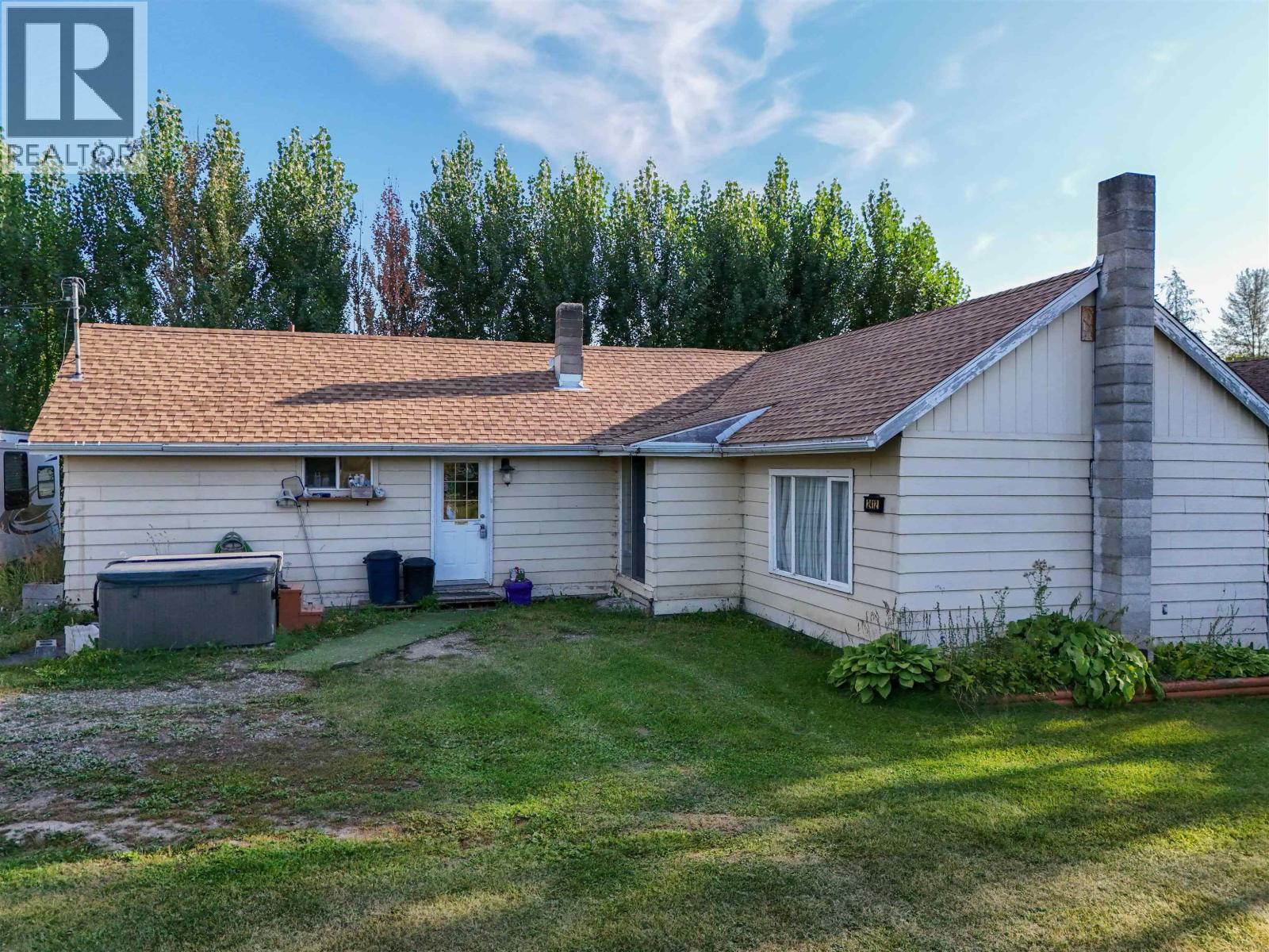 2412 Red Bluff Rd, Quesnel, BC V2J 6C2