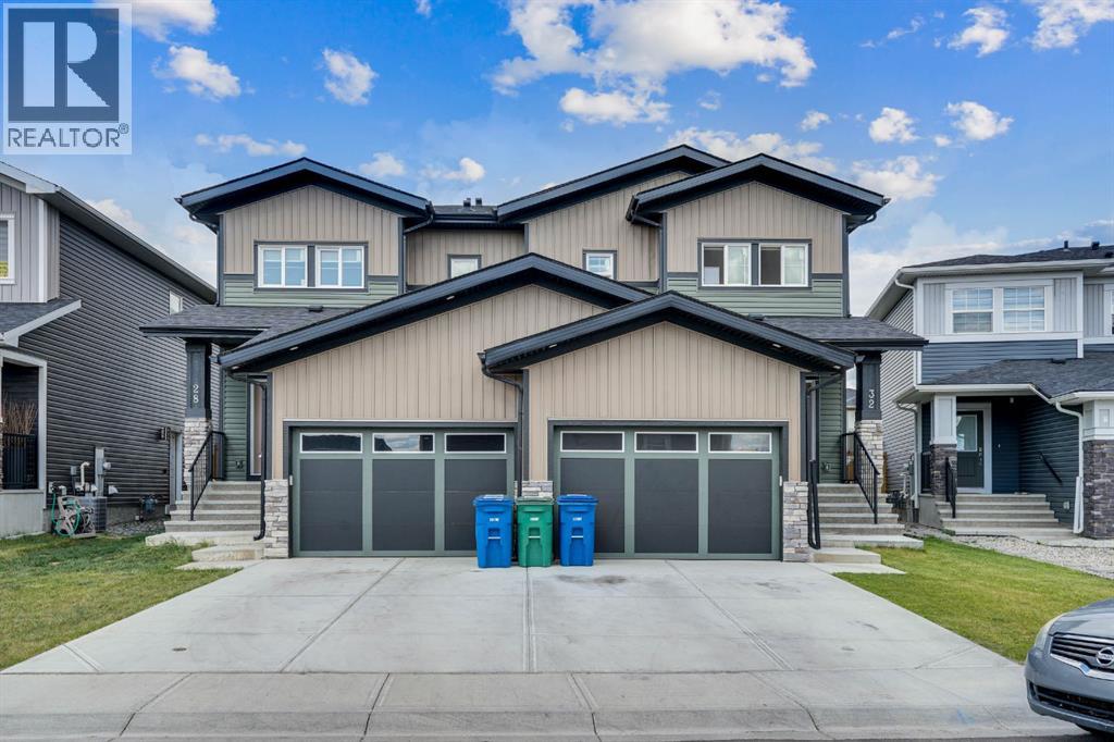 28 Midtown Close SW, Airdrie, AB T4B 5G9