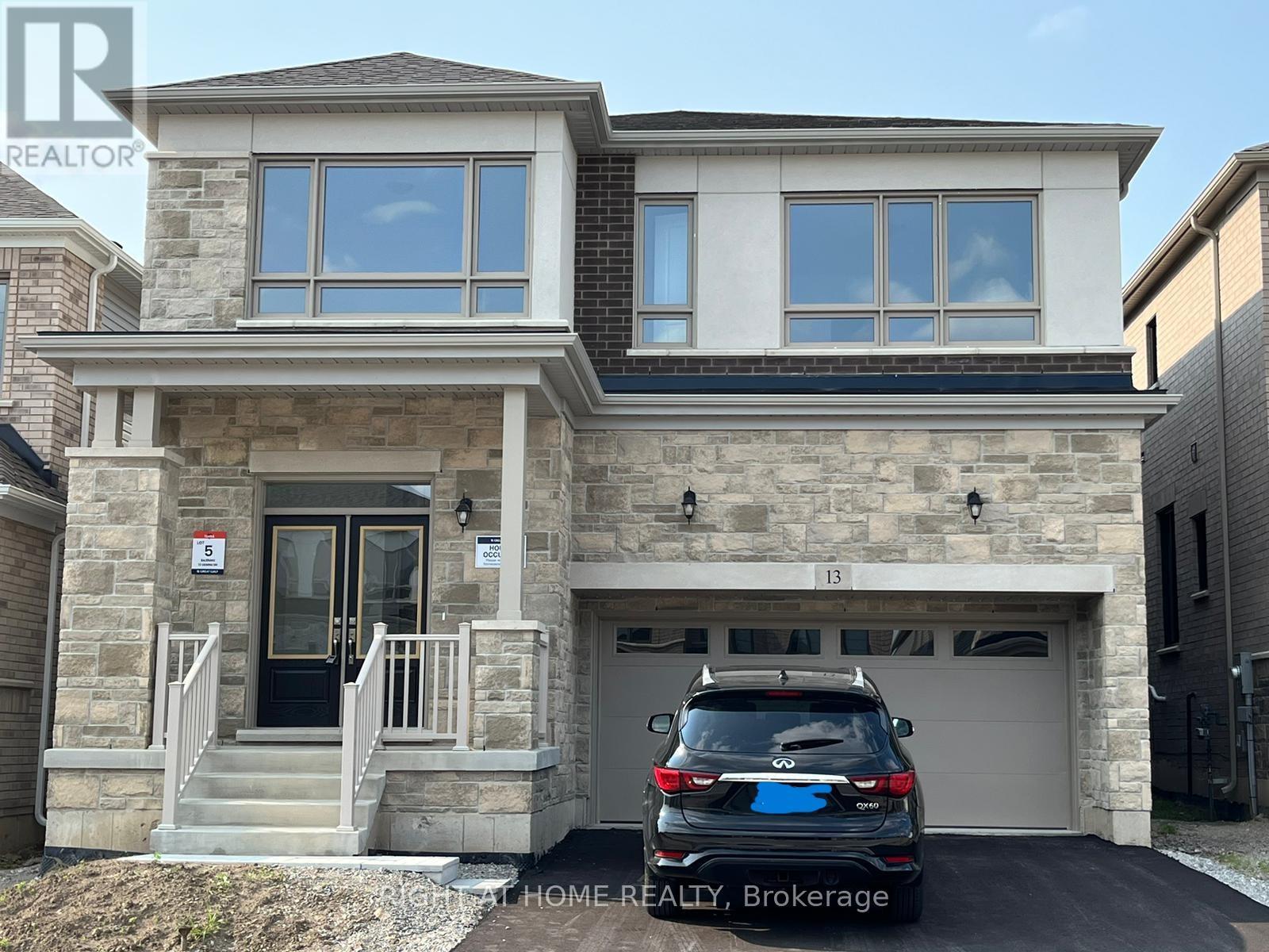 13 Gemini Dr, Barrie Painswick South, ON L9J 0H6
