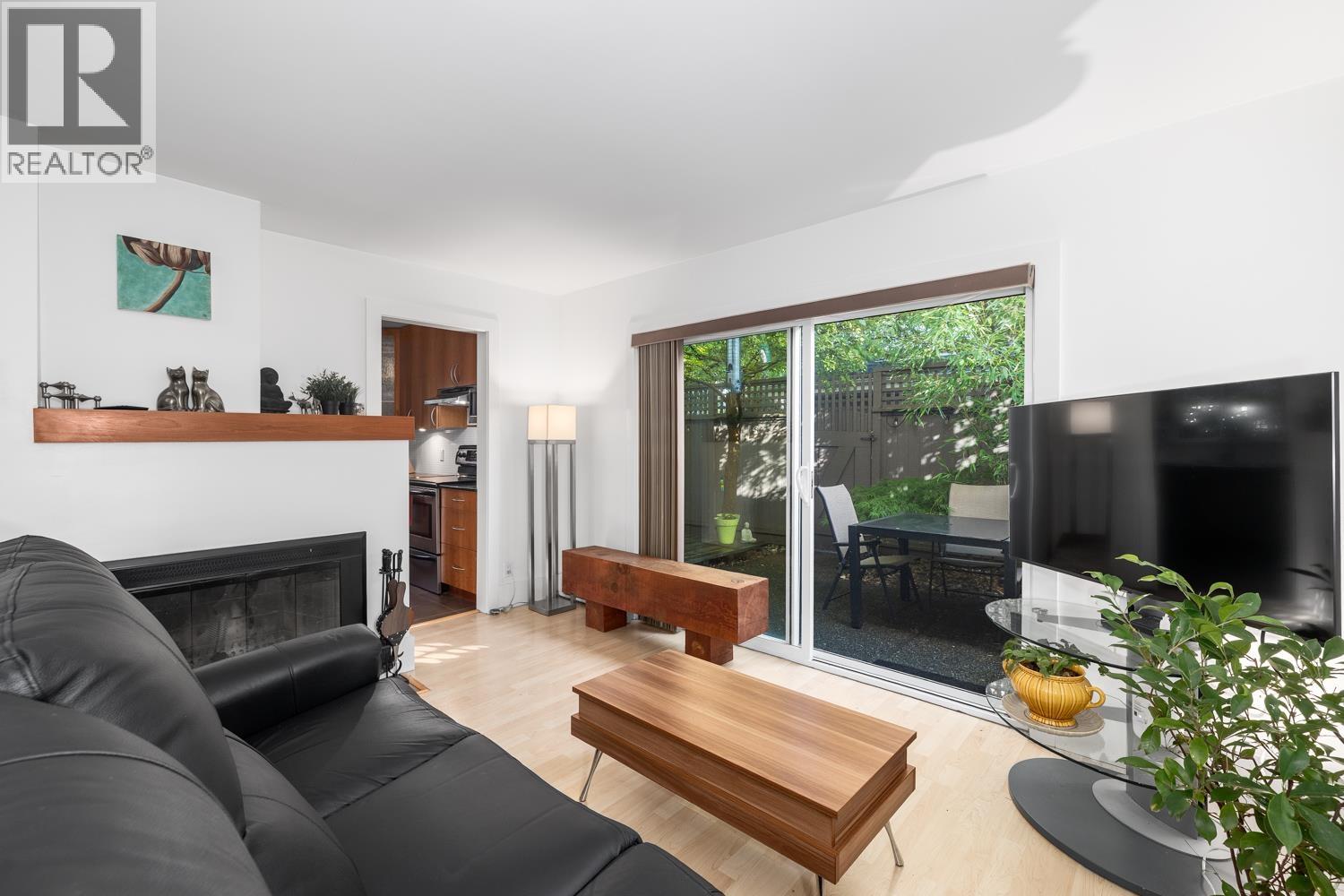 158 E 17th Ave, Vancouver, BC V5V 1A4