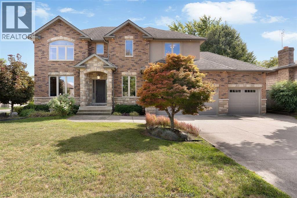 2895 Brooklyn Ave, Lasalle, ON N9H 1C7