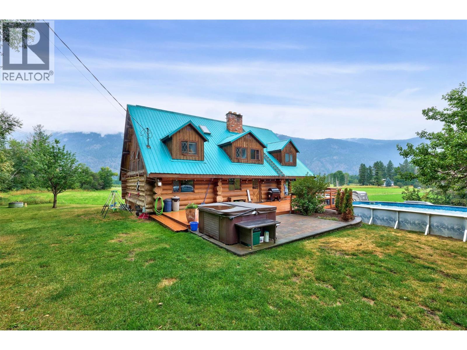 601 Yellowhead Hwy S, Mclure, BC V0E 2H0