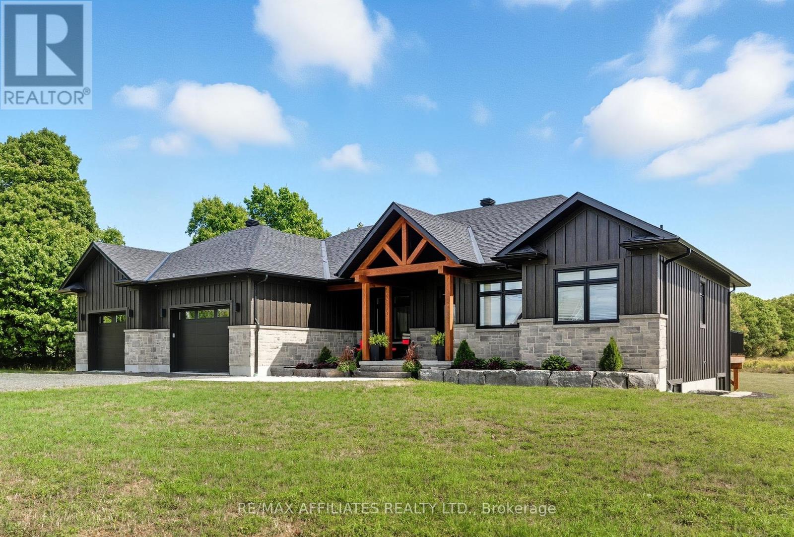61 Old Kingston Rd, Rideau Lakes, ON K0G 1L0