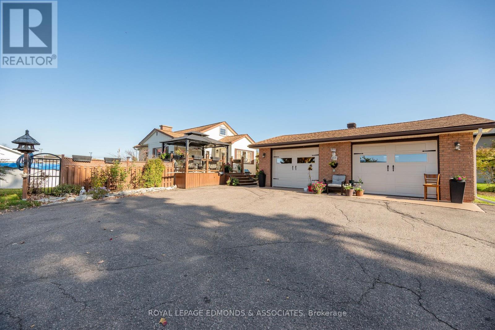 1315 Blakely Cres W, Pembroke, ON K8A 6Z9