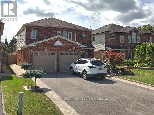 1037 Sandcliff Dr E, Oshawa, ON L1K 2E5