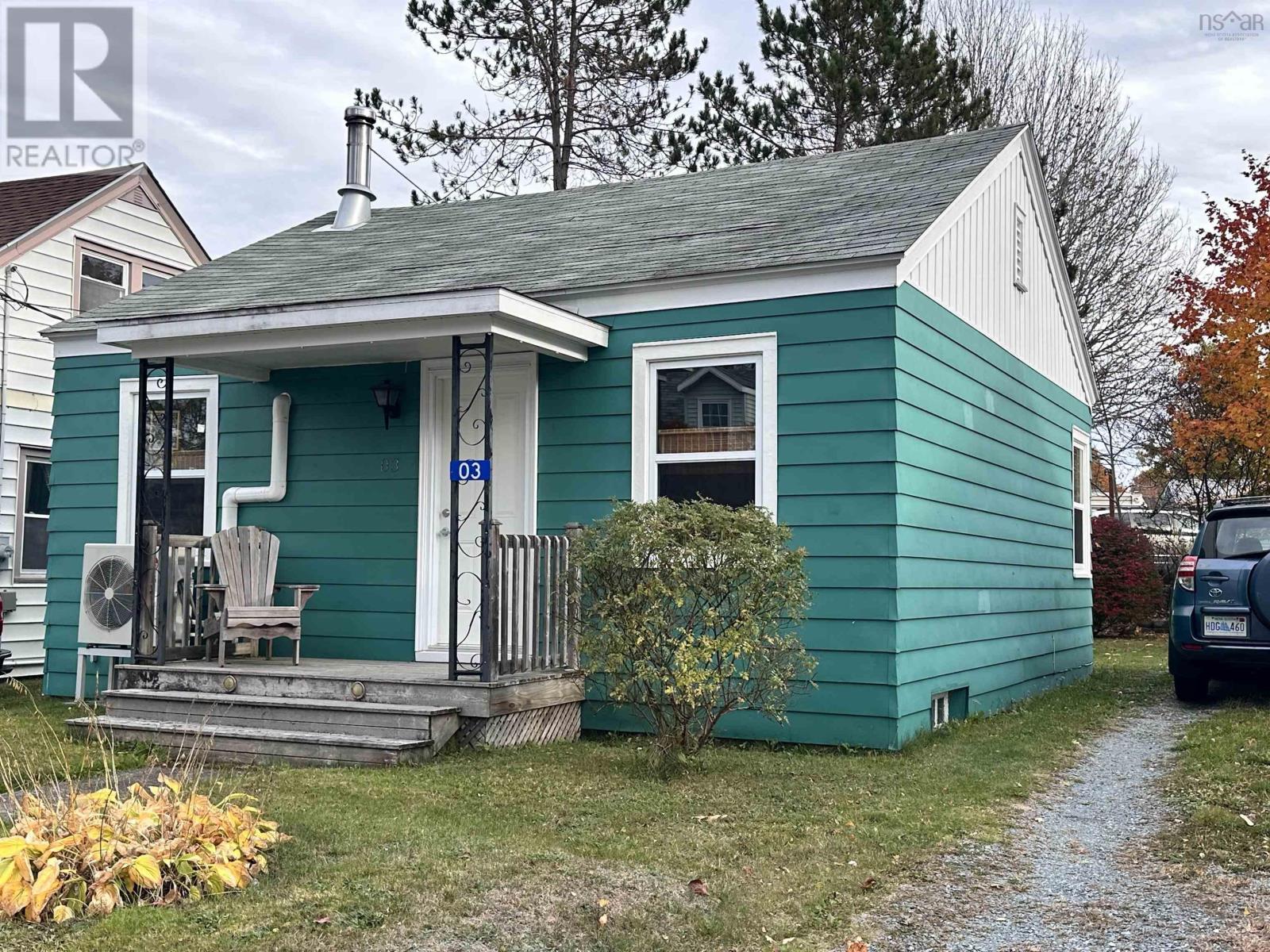 3 Brookdale Cres, Liverpool, NS B0T 1K0