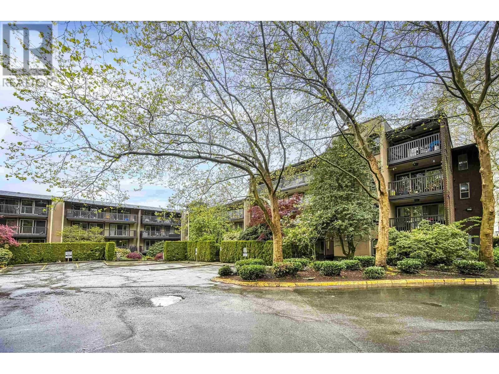 9847 Manchester Drive Unit 118, Burnaby, BC V3N 4P4