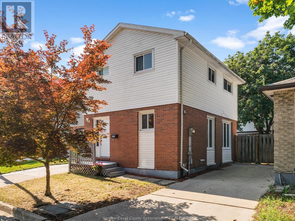 1220 Copperfield, Windsor, ON N8S 4G9