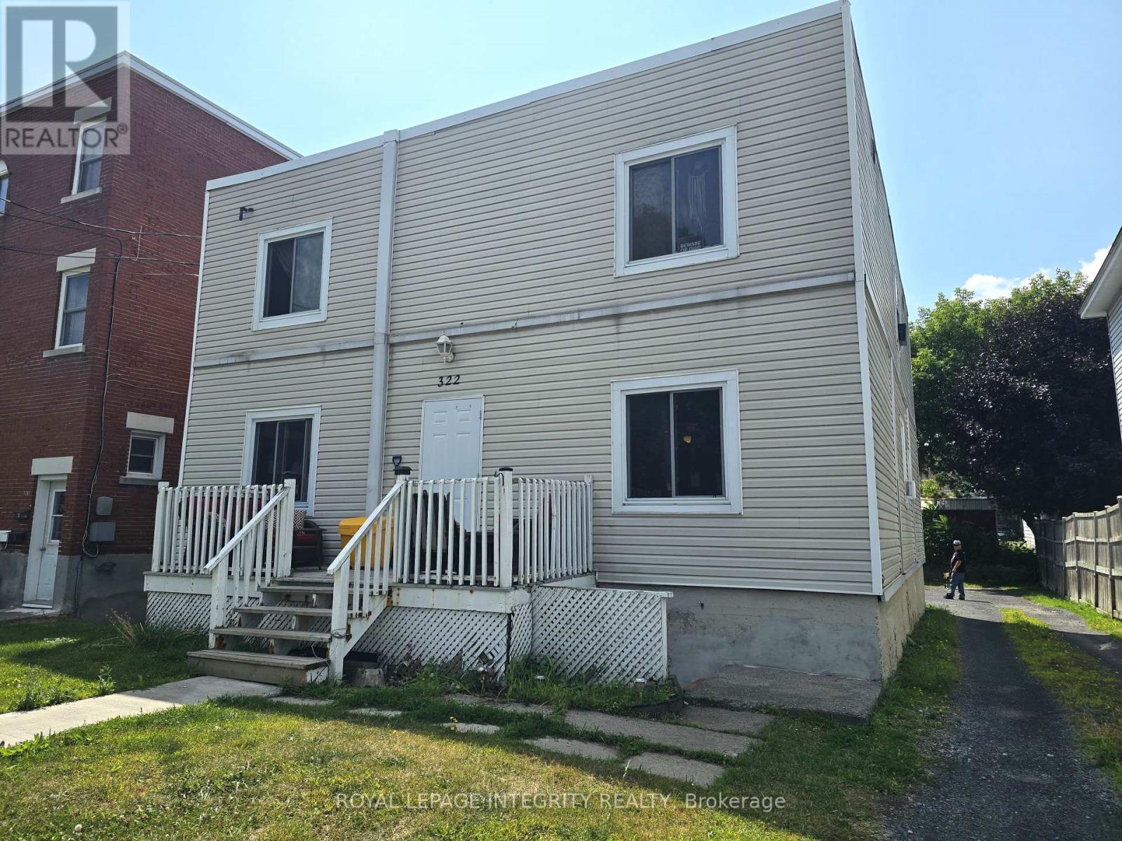 322 Cumberland St, Cornwall, ON K6J 4J1