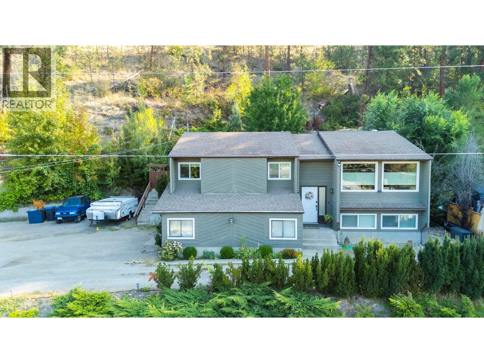 1525 Hollywood Rd S, Kelowna, BC V1X 4P2
