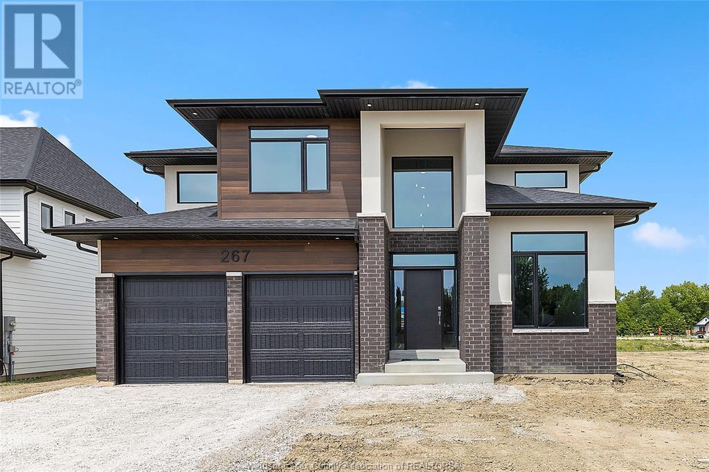 267 Joan Flood Dr, Essex, ON N8M 3E9