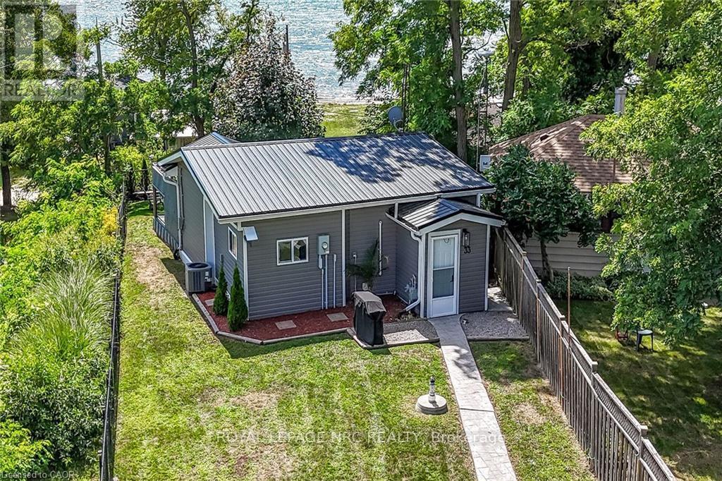 33 Dover St, Haldimand Dunnville, ON N1A 2W6