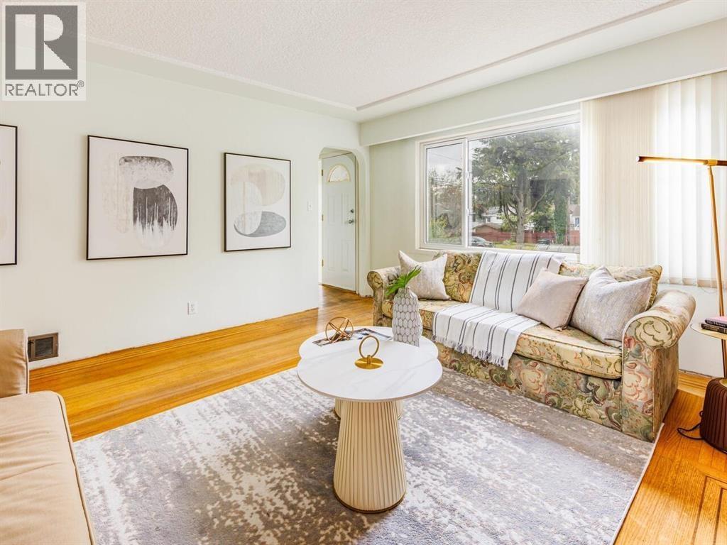 3687 E 26th Ave, Vancouver, BC V5R 1M6