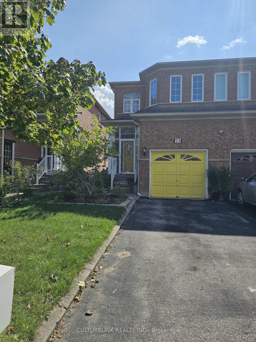 25 Red Hawk Rd, Toronto, ON M1B 6B2