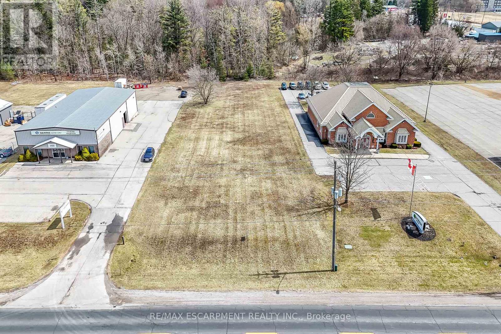 33 Park Rd, Norfolk Simcoe, ON N3Y 4J9