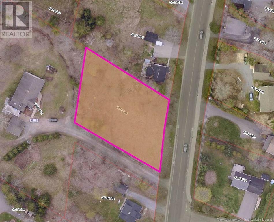 15 Vincent Rd, Rothesay, NB E2E 1A2