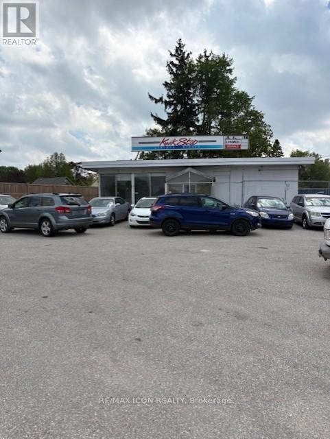 2191 Kingsway Dr, Kitchener, ON N2C 1A2