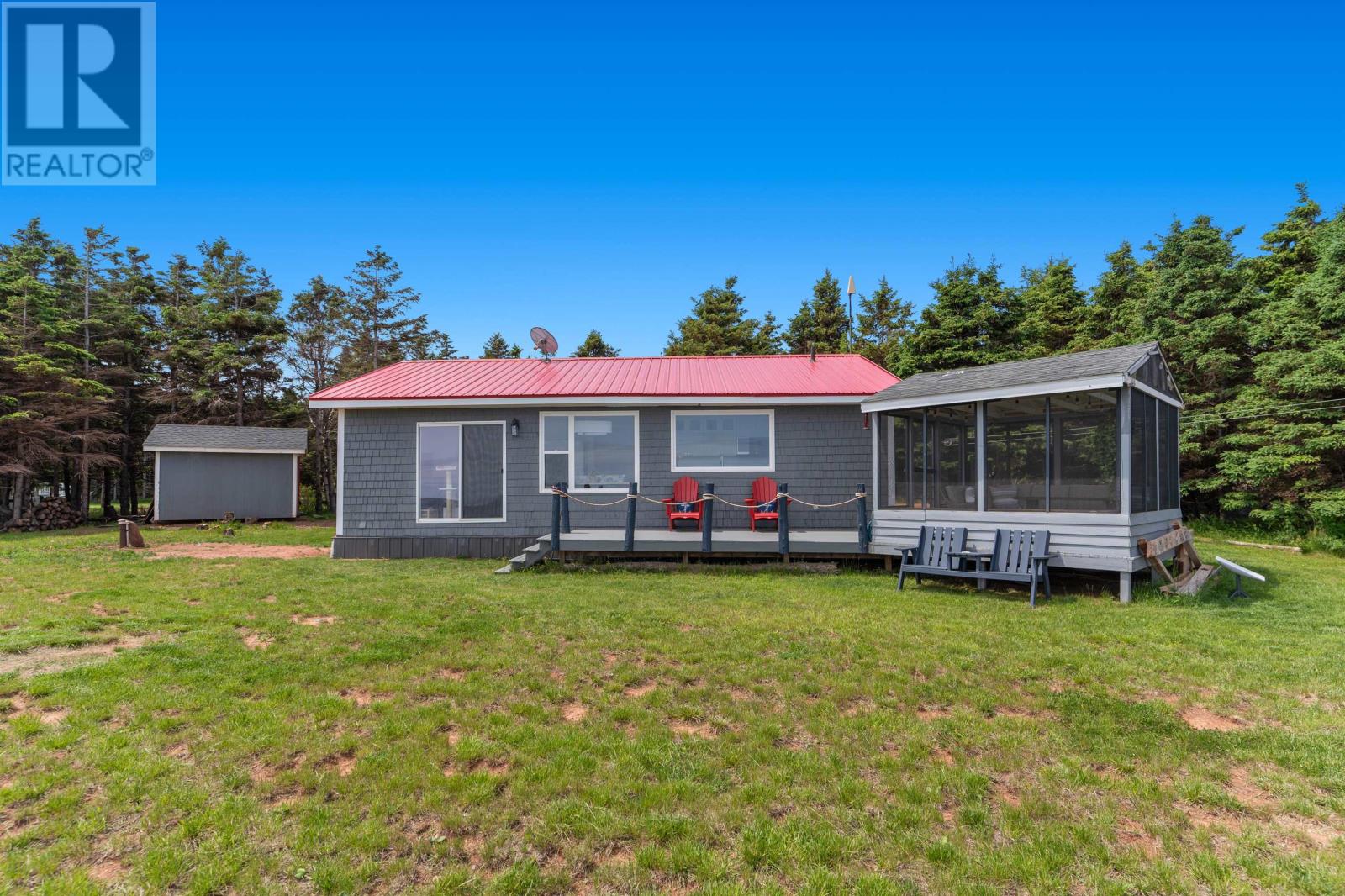 109 Oceanview Cres, Tignish, PE C0B 2B0