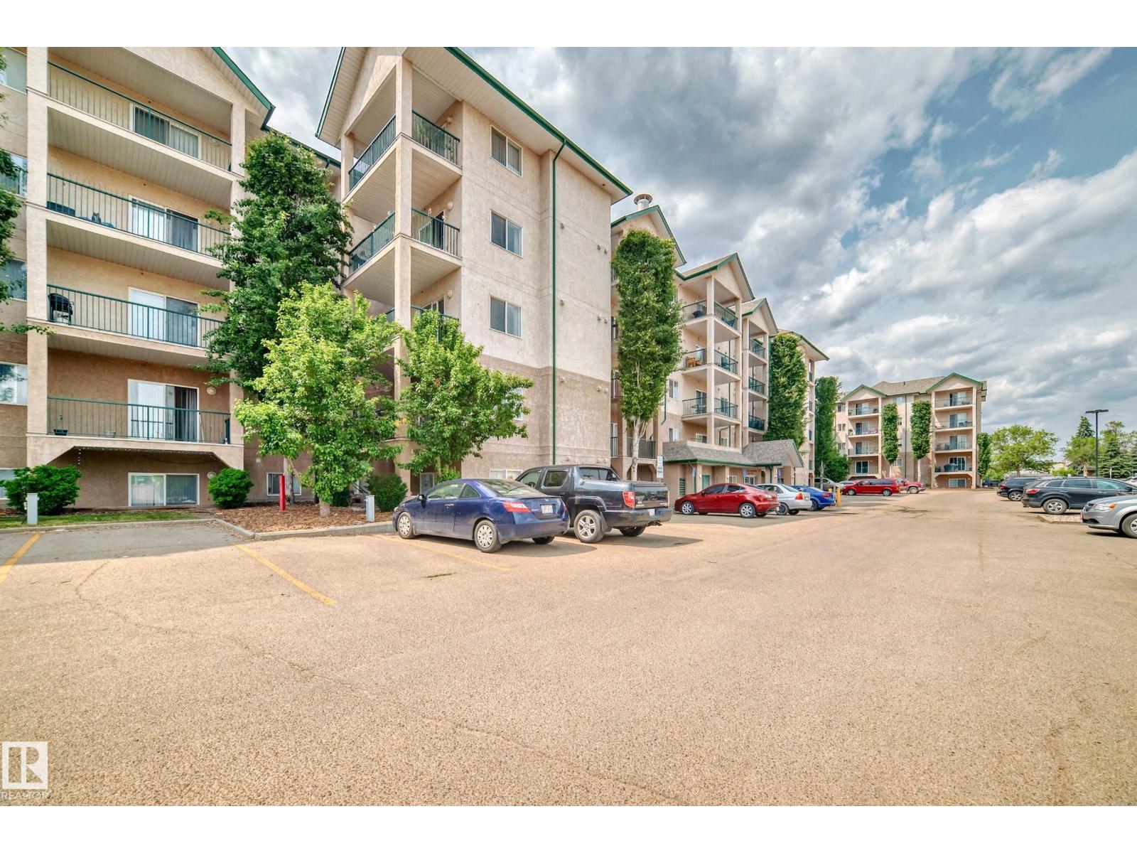 11325 83 Street Northwest #306, Edmonton, AB T5B 4W5