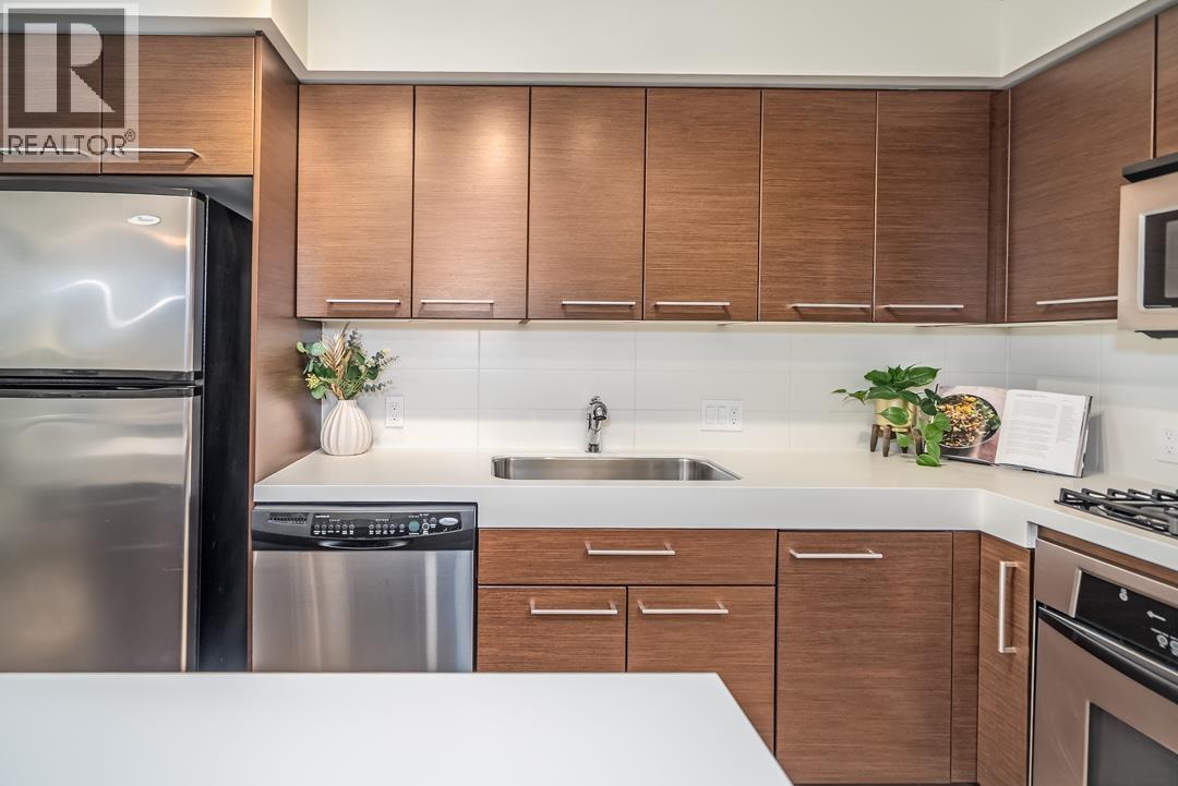 2770 Sophia Street Unit 403, Vancouver, BC V5T 0A4