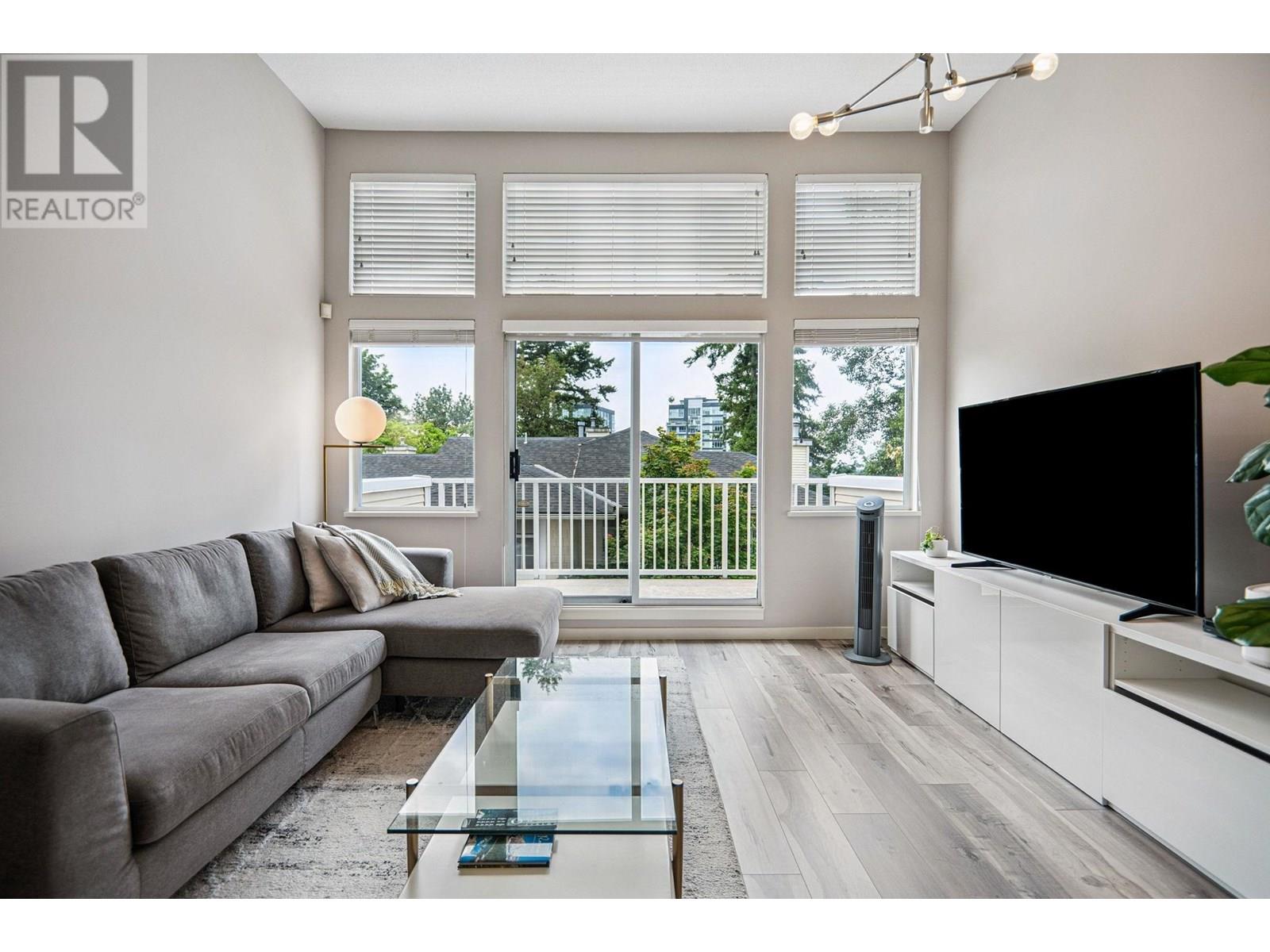 3578 Whitney Place Unit 1, Vancouver, BC V5S 4T2