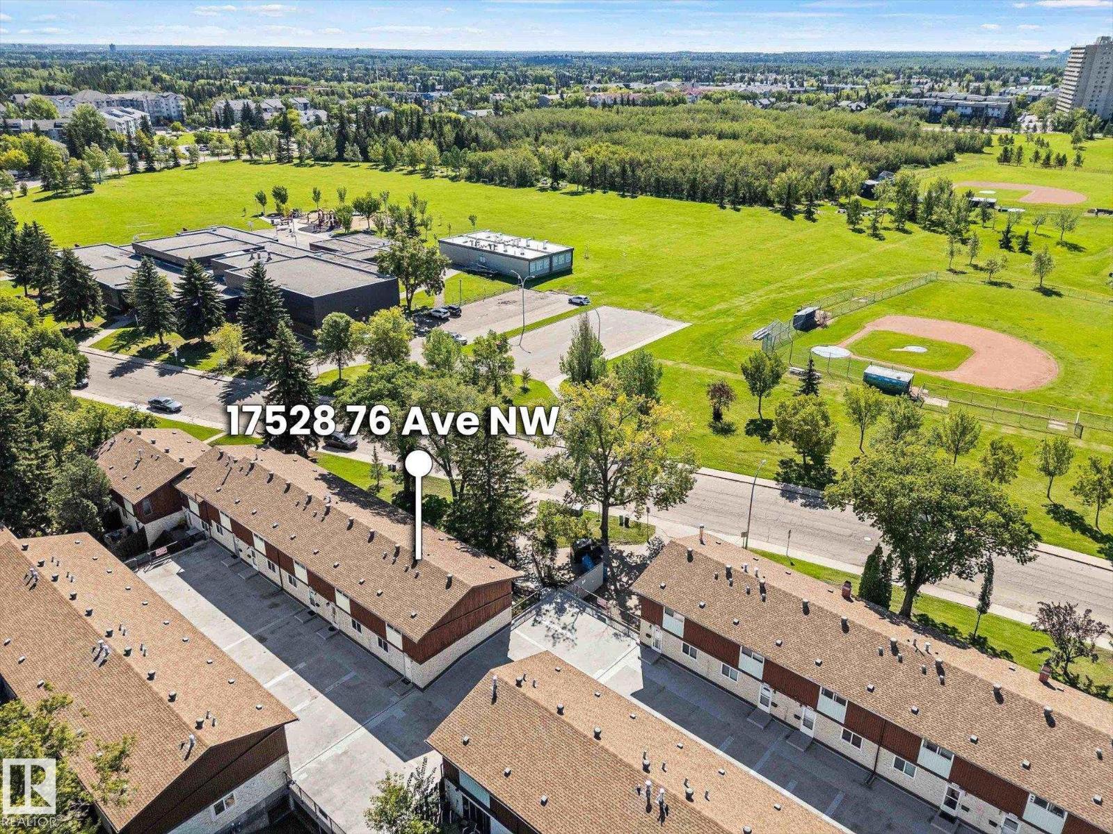 76 Av Nw Unit 17528, Edmonton, AB T5T 0H8