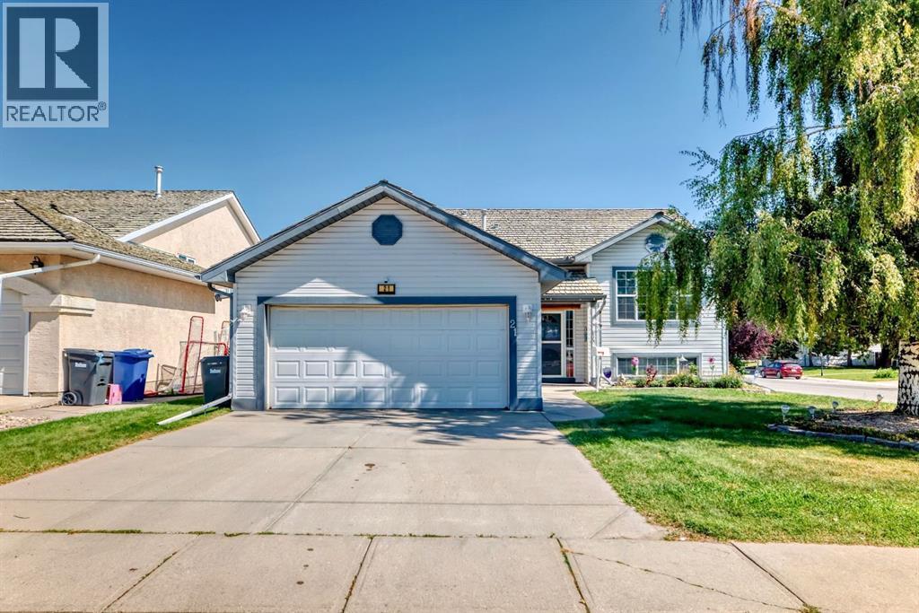 21 Strathmore Lakes Way, Strathmore, AB T1P 1L7