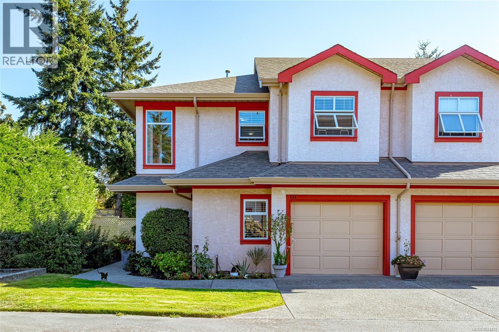 1110 Willow St Unit 111 St, Saanich, BC V8X 3K2