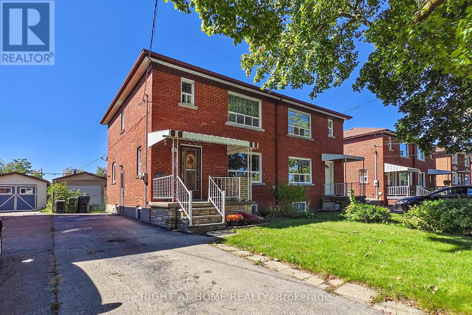 118 Treeview Dr, Toronto Alderwood, ON M8W 4C3