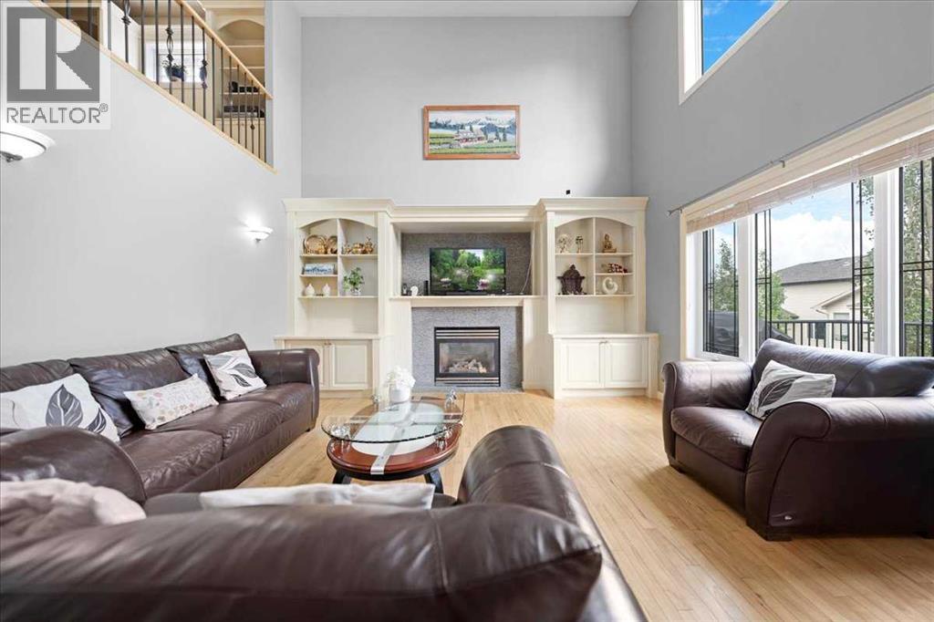 107 Royal Ridge Rise NW, Calgary, AB T3G 5M1