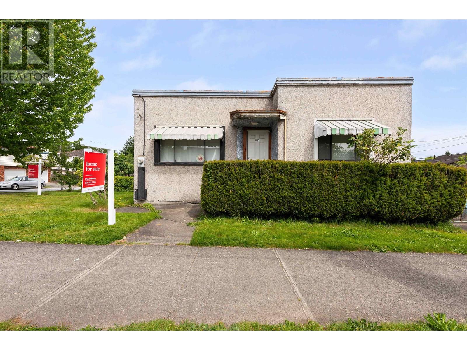 622 Nanaimo St, Vancouver, BC V5L 4S3