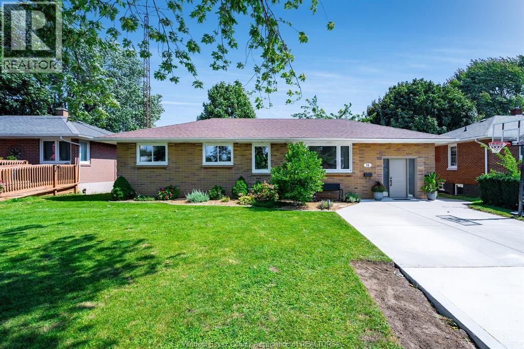 24 Sherman, Leamington, ON N8H 2S1