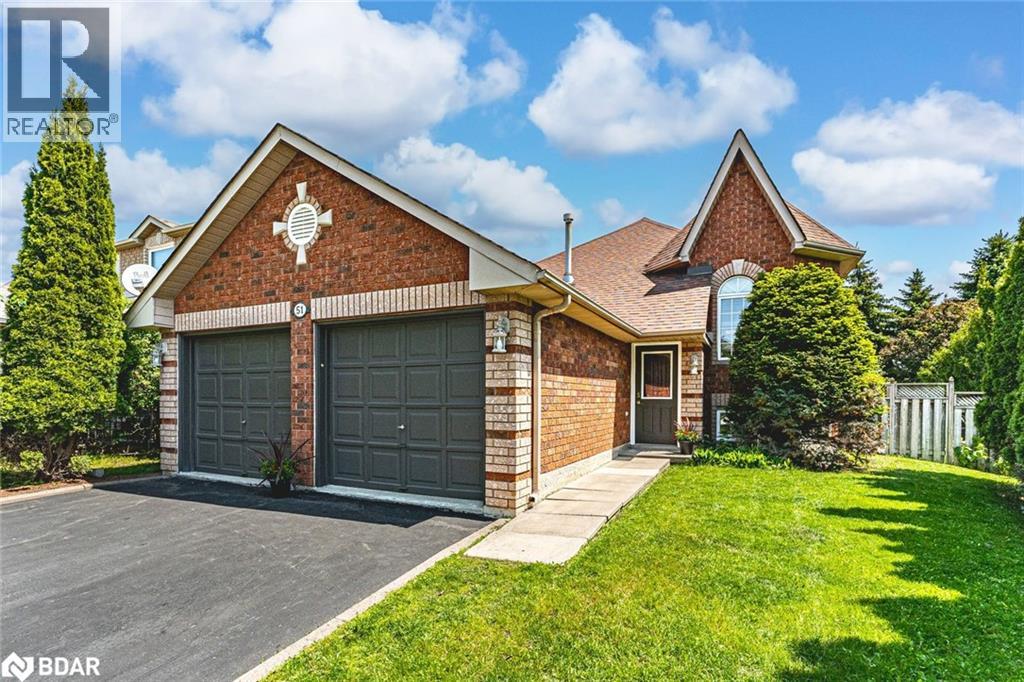 51 Golden Eagle Way, Barrie, ON L4M 6P8