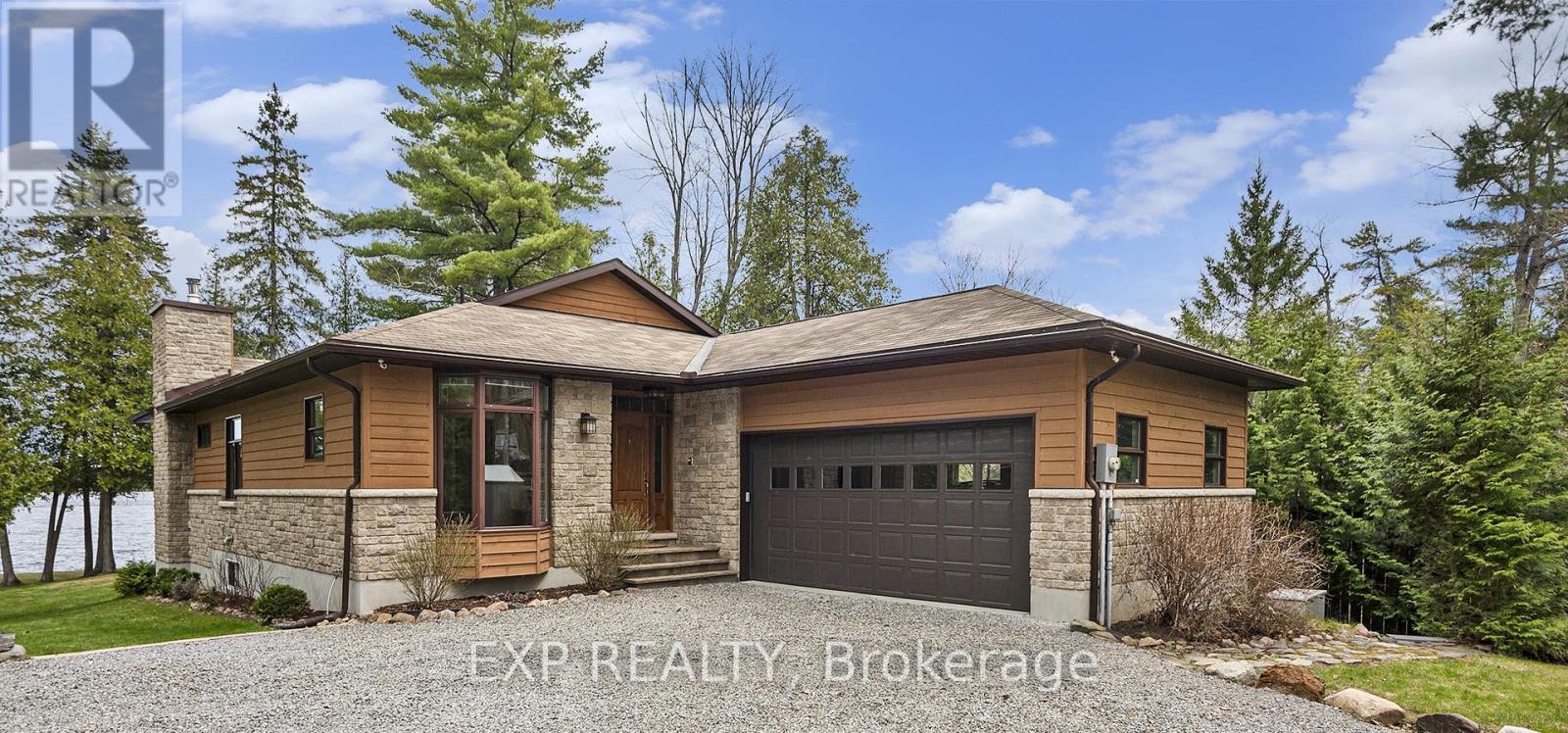 544 Lakeshore Rd, Lanark Highlands, ON K0A 3L0