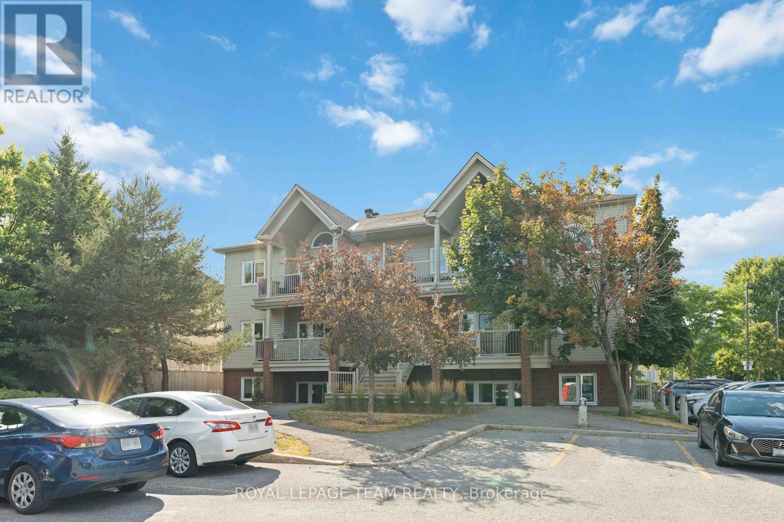 97 Crestway Dr A Dr, Ottawa, ON K2G 7C6