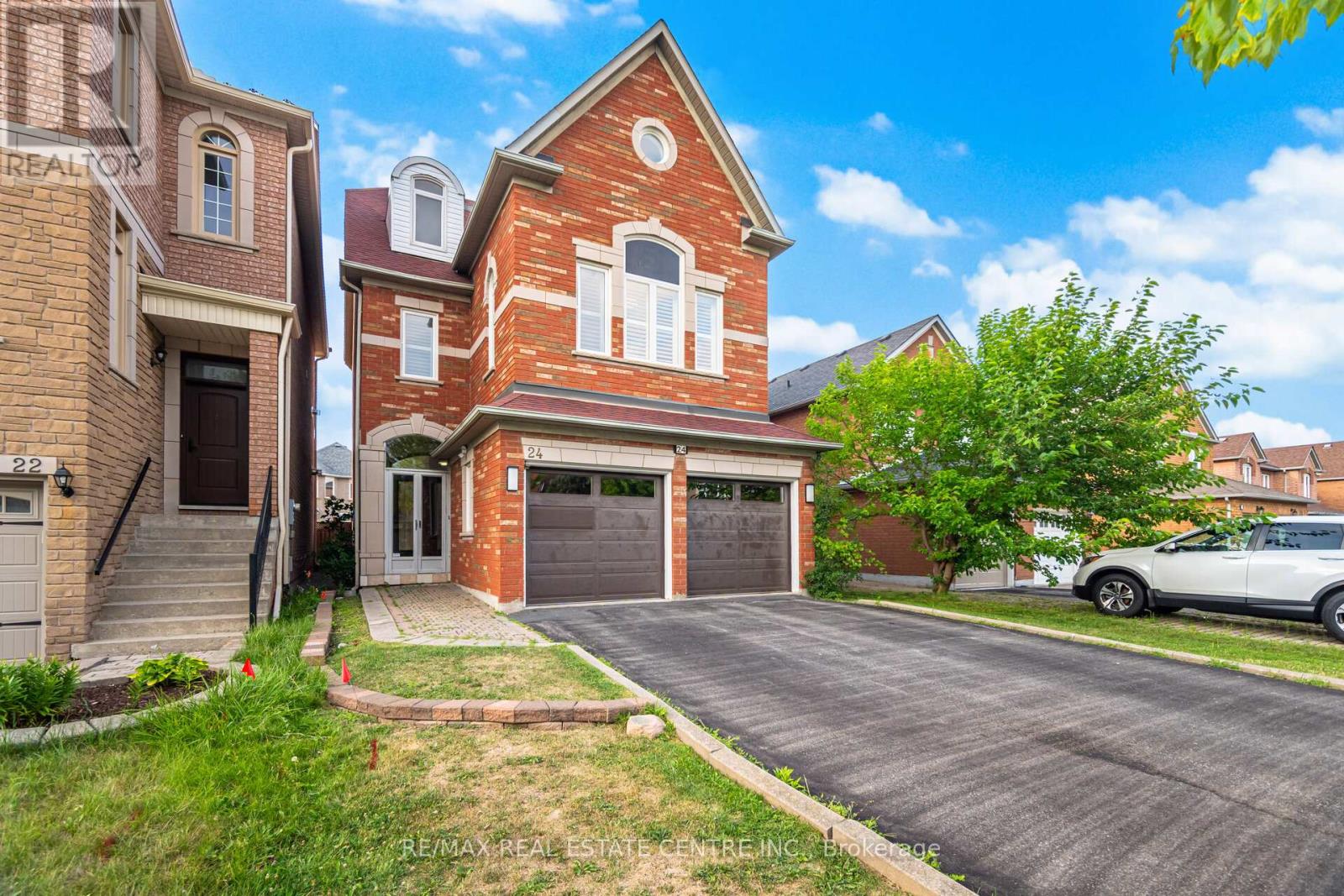 24 Futura Ave, Richmond Hill, ON L4S 1V2
