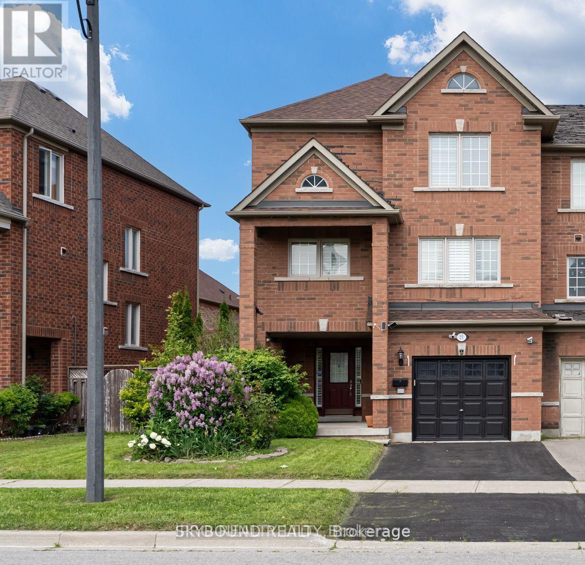 21 Polarlights Way, Toronto, ON M1X 1Z4