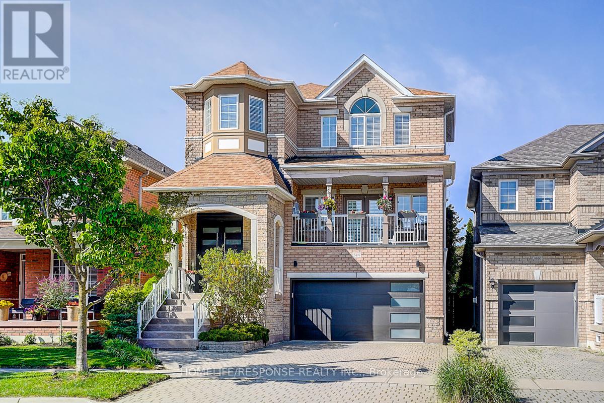 5496 Longford Dr, Mississauga, ON L5M 6N3