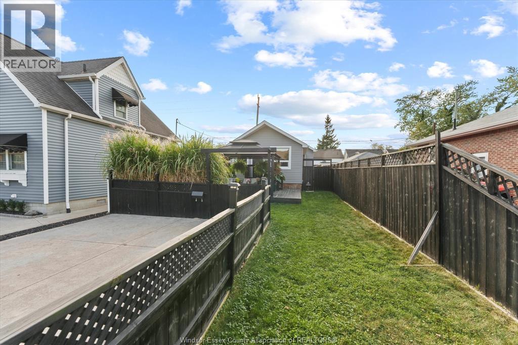 1473 Henry Ford Centre Dr, Windsor, ON N8Y 2V2