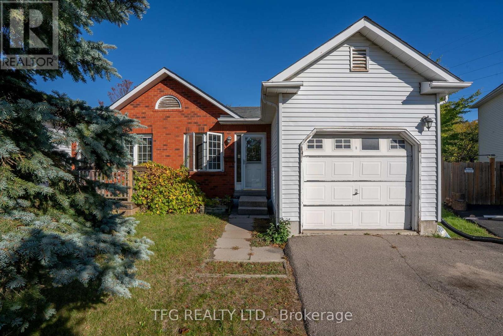 388 Pompano Ct, Oshawa, ON L1K 1M9