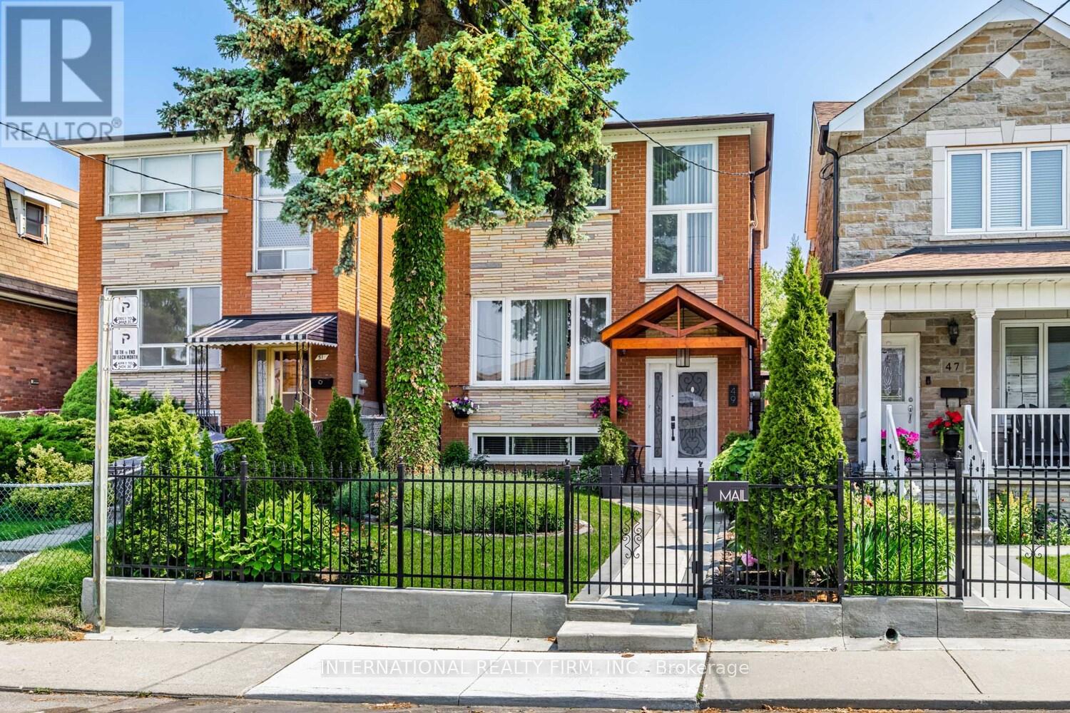 49 Lapp St, Toronto, ON M6N 3W5