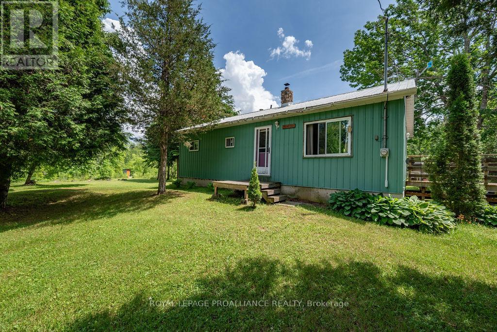 273 Tower Rd, Addington Highlands, ON K0H 1K0
