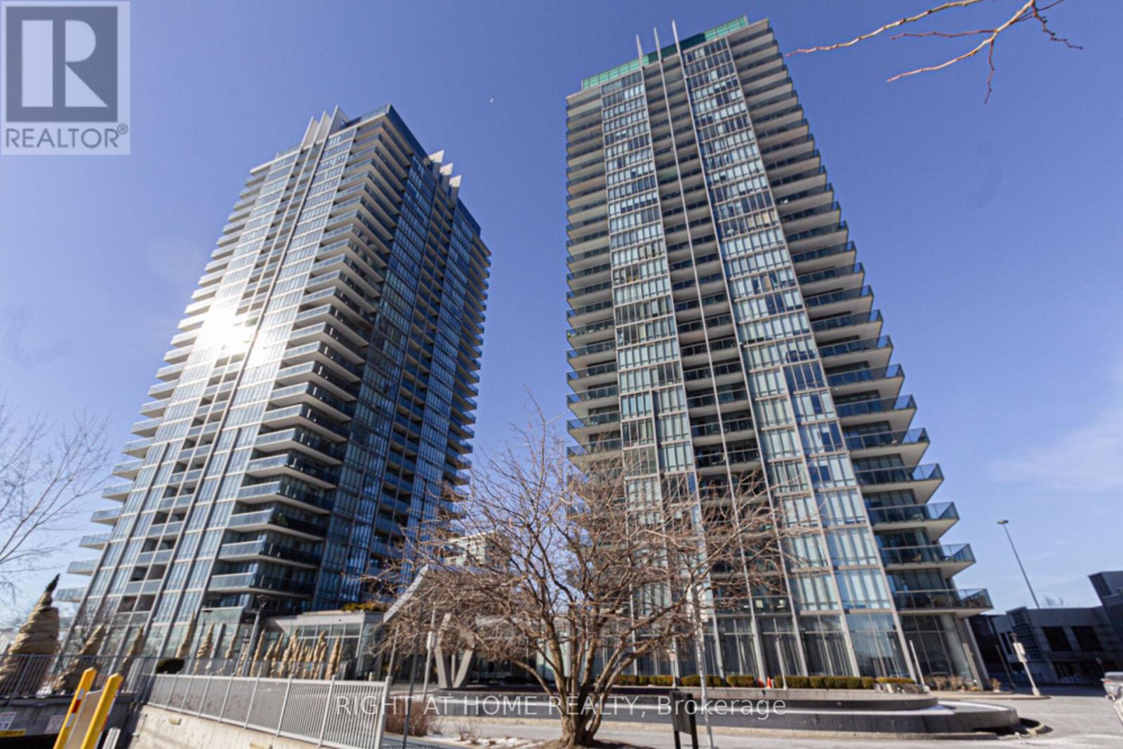 2605 88 Park Lawn Rd, Toronto, ON M8Y 0B5